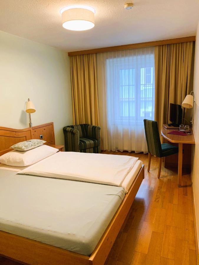 Hotel Zur Post Gumpoldskirchen Eksteriør billede