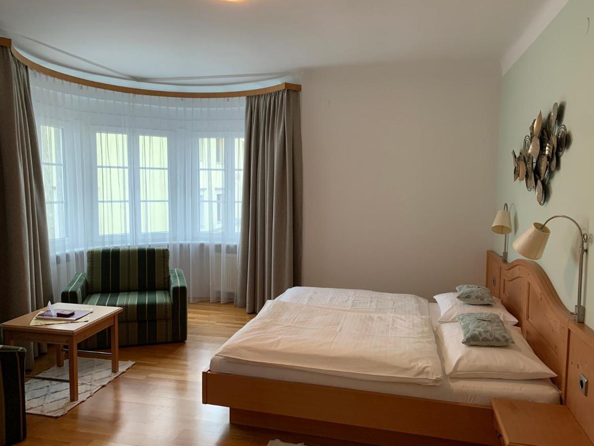 Hotel Zur Post Gumpoldskirchen Eksteriør billede