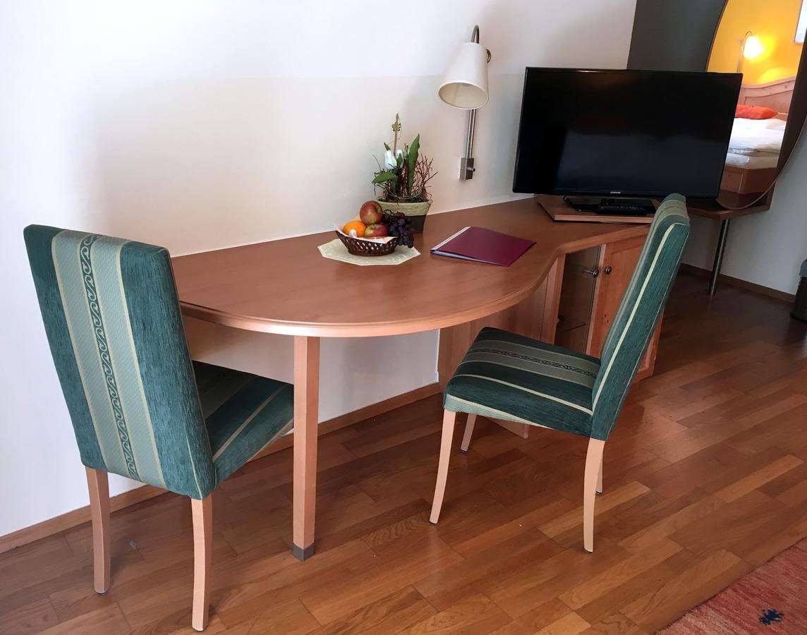 Hotel Zur Post Gumpoldskirchen Eksteriør billede